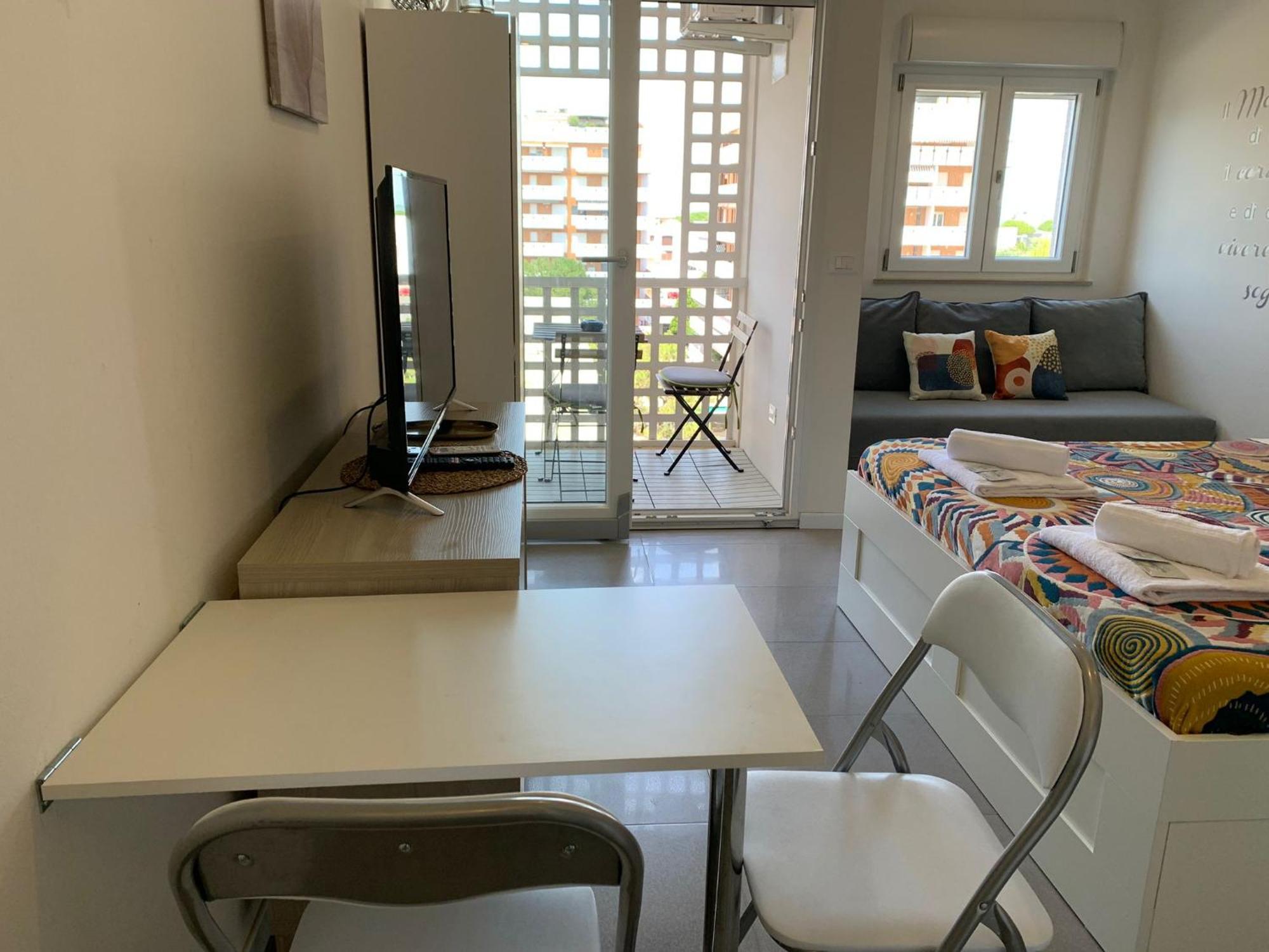 Apartmán Monolocale Con Terrazza E Cucina Lignano Sabbiadoro Exteriér fotografie